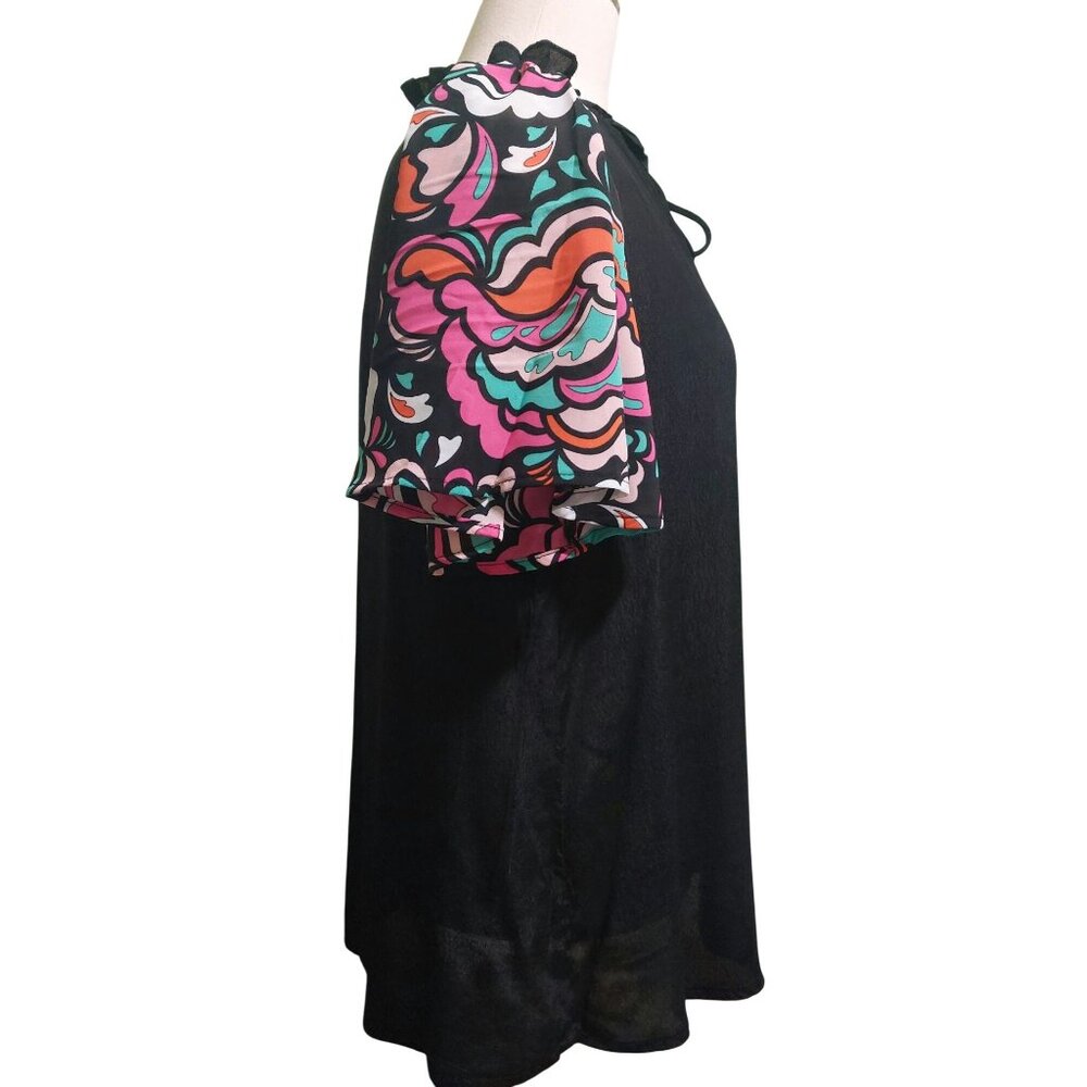 NWT Voy Women's Black Top W/ Colorful Abstract Sleeves Size Small - Picture 3 of 8